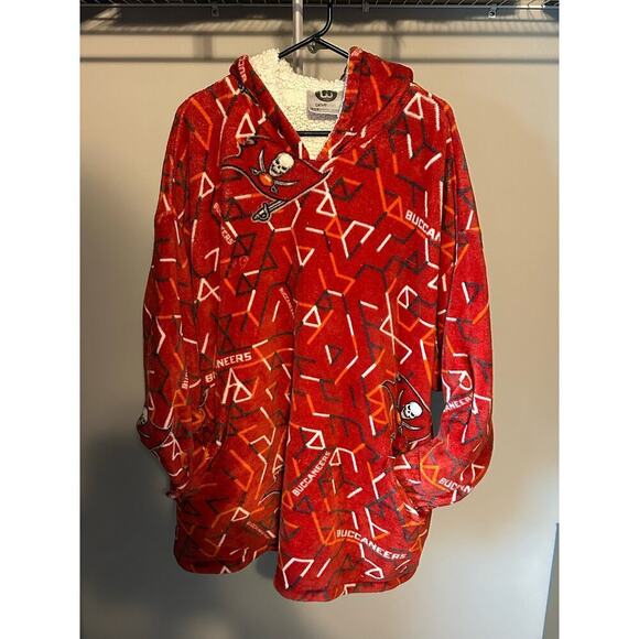 Cathay Sports Other - Tampa Bay Buccaneers Pullover size XL